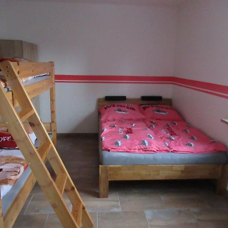 Weco Ferienwohnungen Цирндорф Екстериор снимка